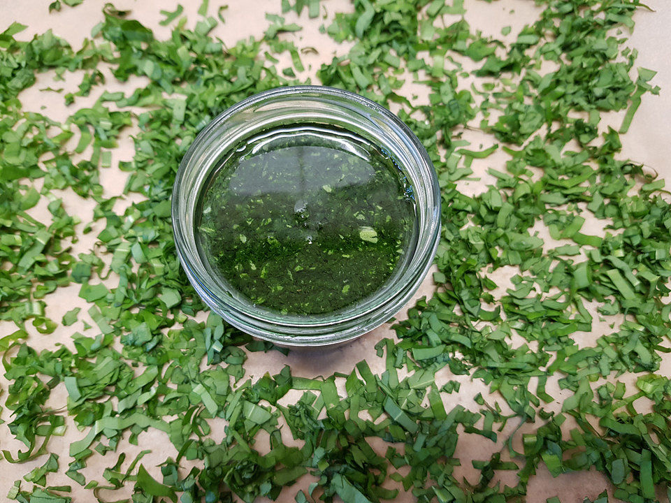 Frisch gemachte Bärlauch-Paste von movostu| Chefkoch