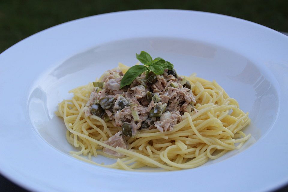 Penne mit Zucchini - Thunfischsauce