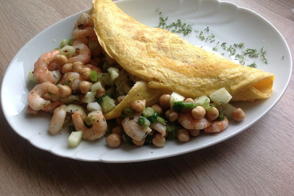 Omelette mit Krabbensalat