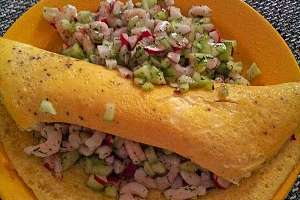 Omelette mit Krabbensalat