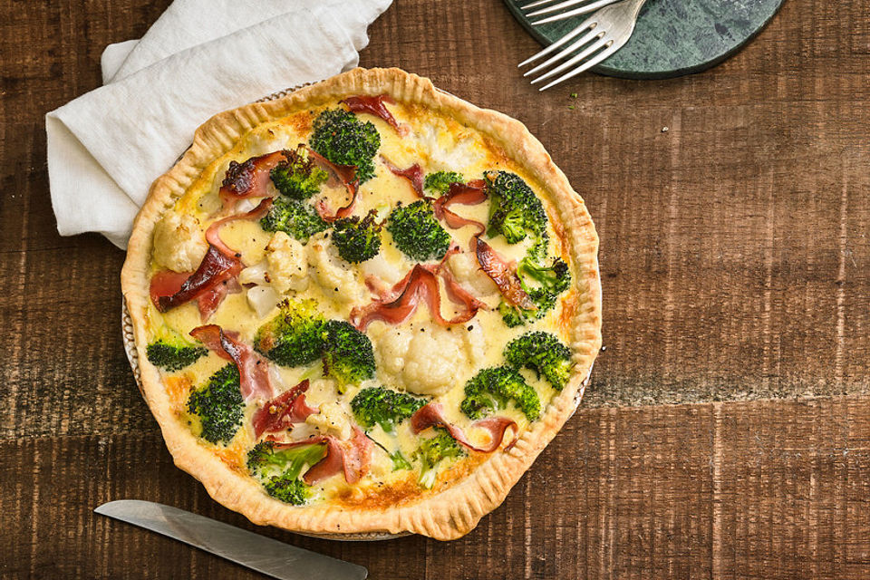 Blumenkohl-Brokkoli-Quiche mit Kochschinken oder Kasseler