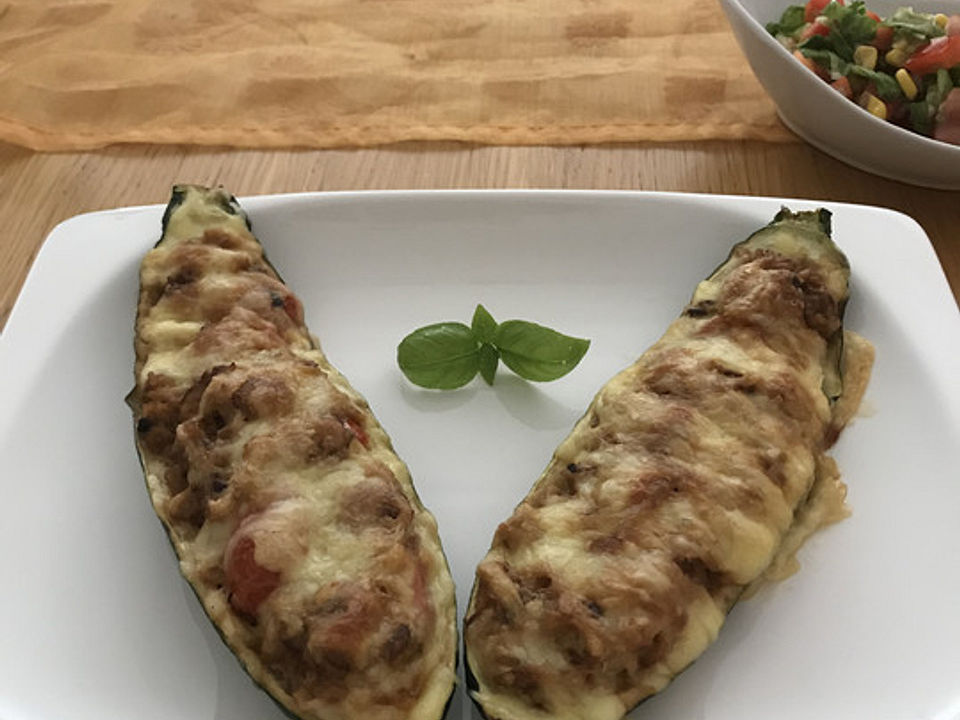 Vegetarische gefüllte Zucchini auf griechische Art von kristoria | Chefkoch