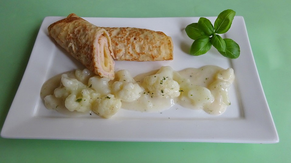 Schinken-Käsepfannkuchen mit Zitronensoße und Blumenkohl von malimaster91