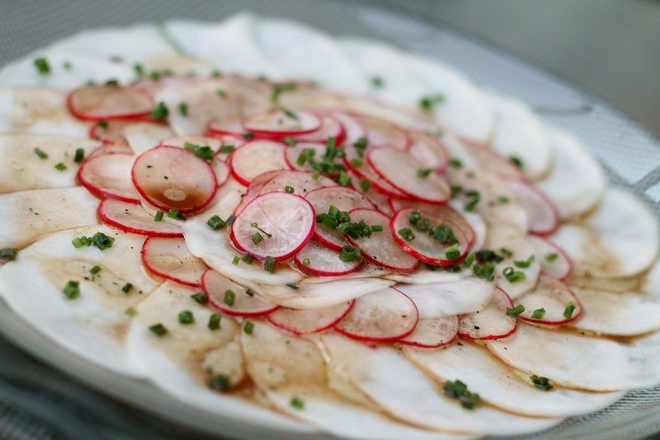 Mairübchen-Carpaccio