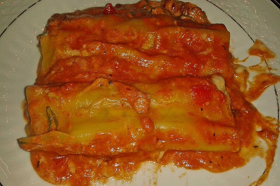 Cannelloni mit 4 Käse-Tomaten-Füllung