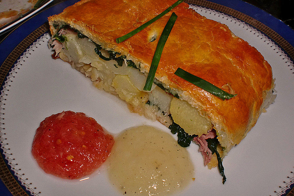 Südtiroler Spargelstrudel