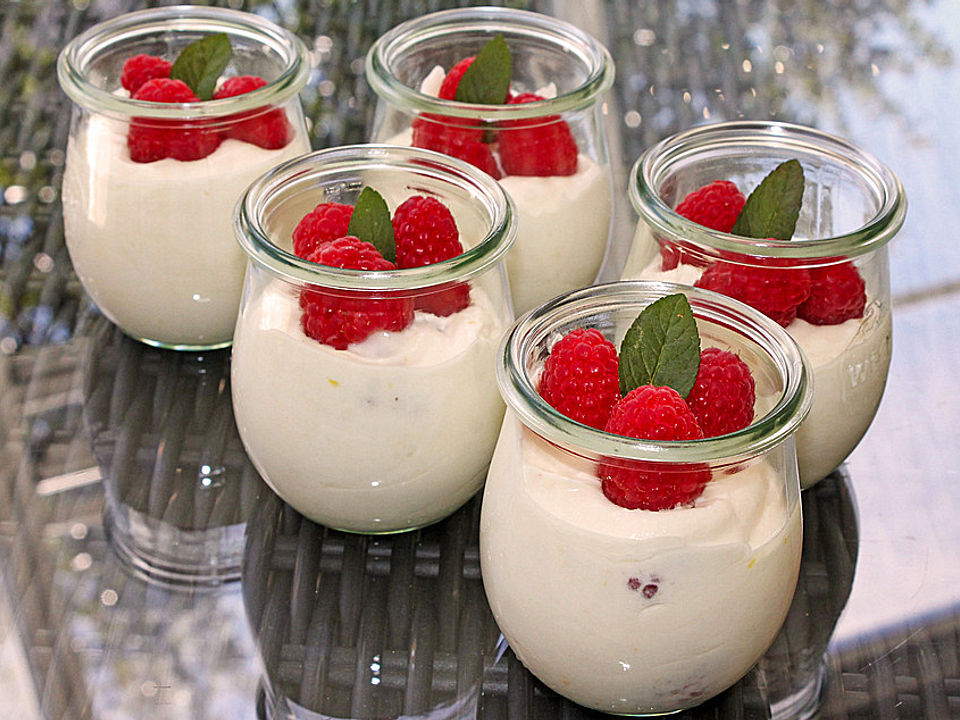 Feine leichte Himbeernachspeise mit frischen Himbeeren von xyz13| Chefkoch