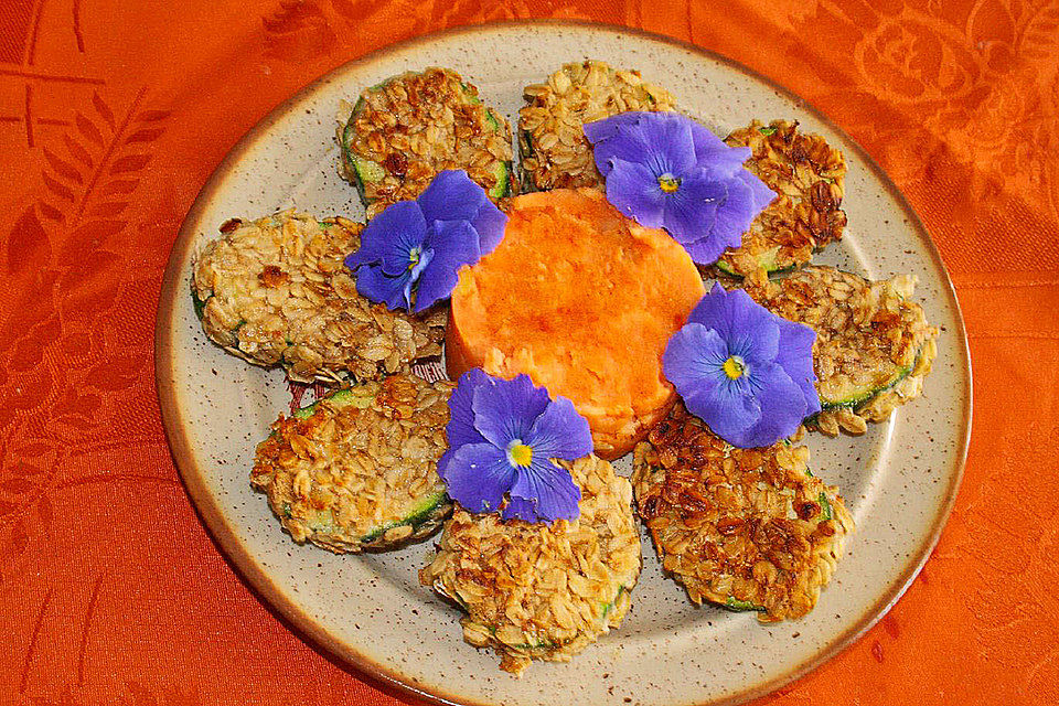 Zucchinitaler mit Kartoffel-Tomaten-Püree