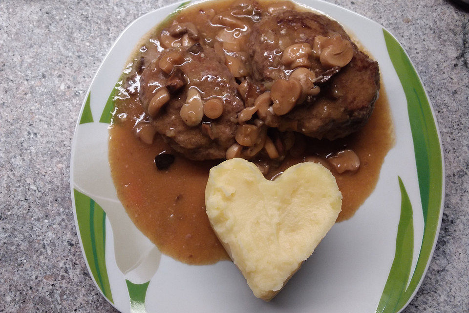 Amerikanische Salisbury Steaks mit brauner Sauce