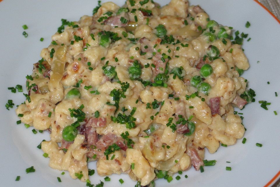 Spätzle in Sahnesauce mit Schinken