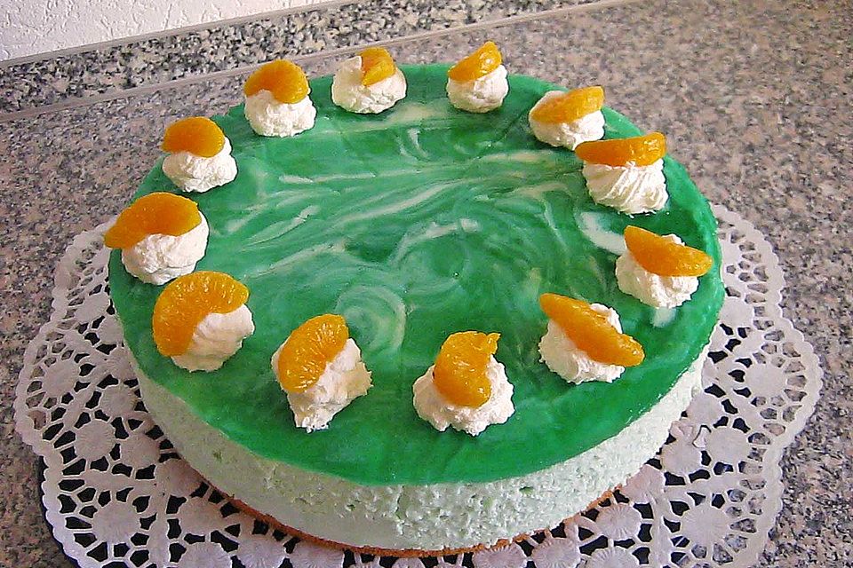 Waldmeistertorte