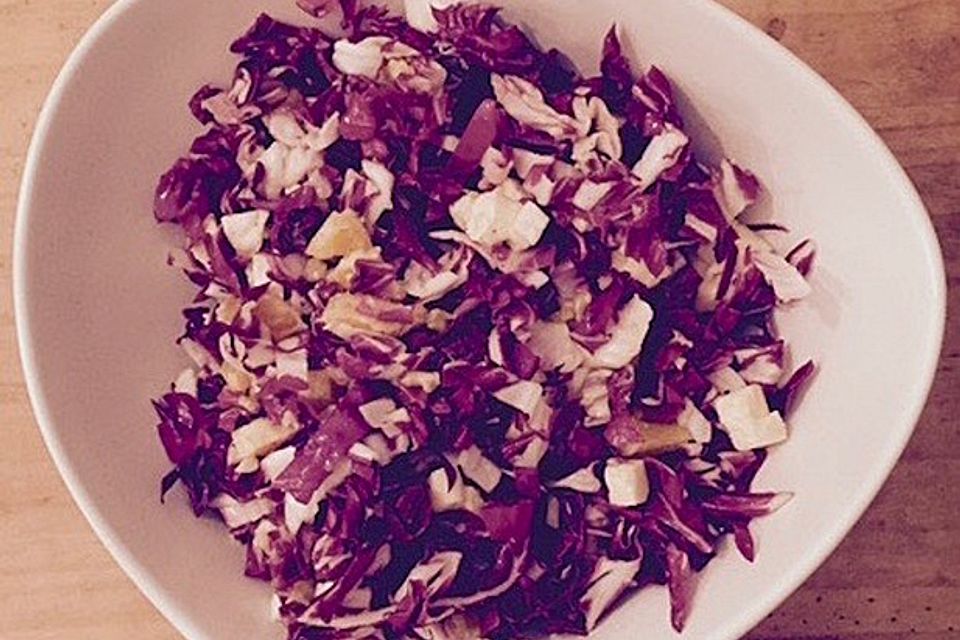 Winterlicher Radicchio-Salat mit Orangen