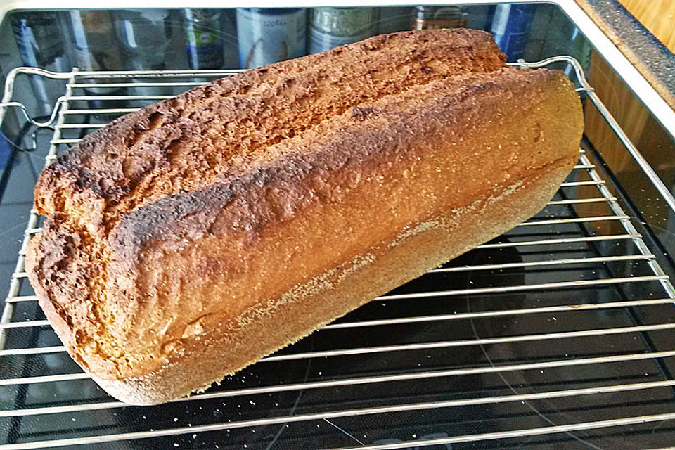 Kräftiges Vollkornweizenmischbrot mit knackiger Kruste