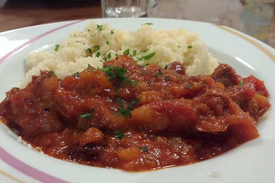 Lamm-Tajine mit Aprikosen und Rosinen