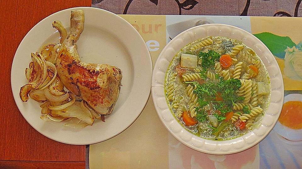 Nudelsuppe Mit Hahnchenschenkeln Von Dergartner72 Chefkoch