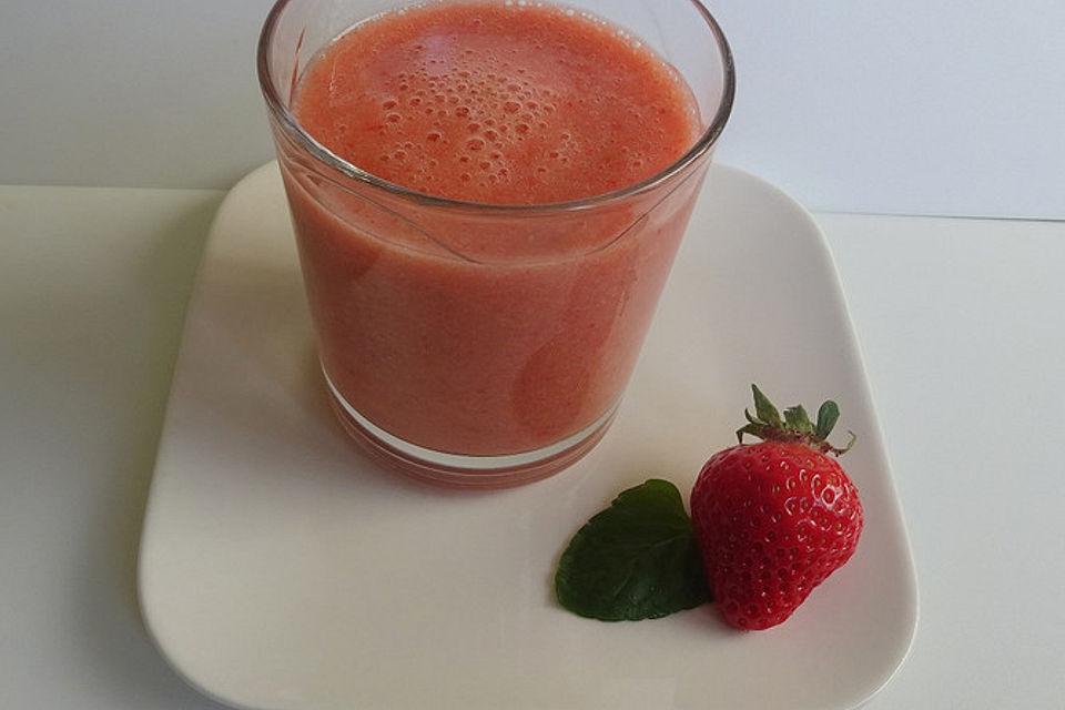 Erfrischender Erdbeersmoothie