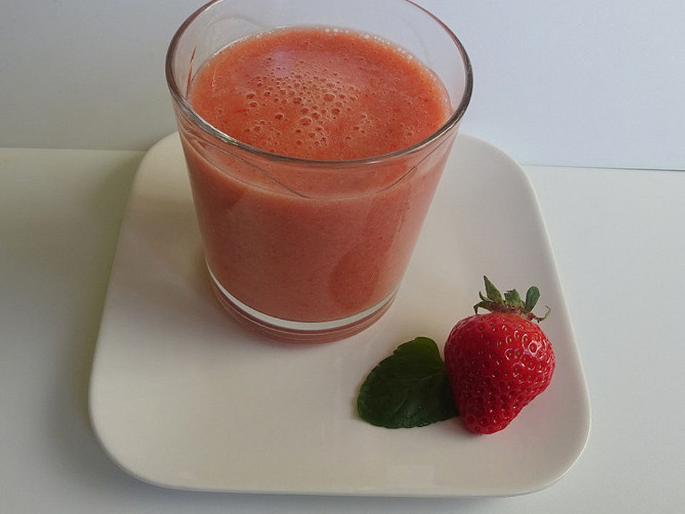 Erfrischender Erdbeersmoothie von sarahbulous| Chefkoch