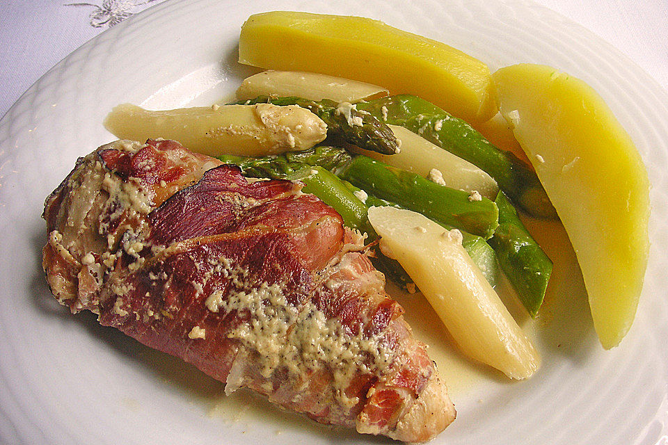 Baconhähnchen mit Spargel in Sahnesoße