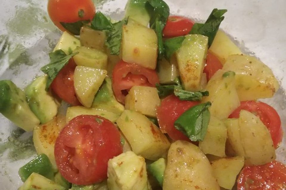 Kartoffel - Avocado Salat mit Kresse