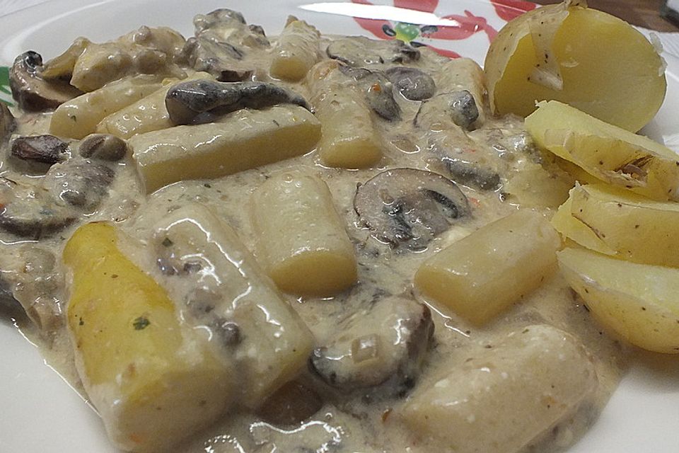 Spargelragout mit Champignons