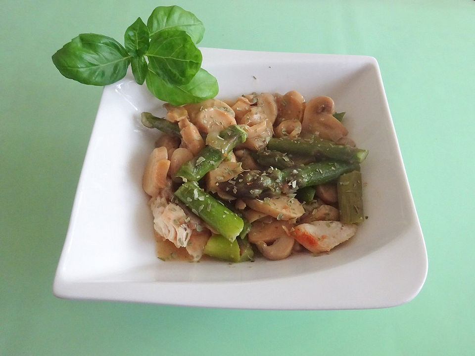 Hühnerfrikassee mit grünem Spargel von Indian-Fox| Chefkoch