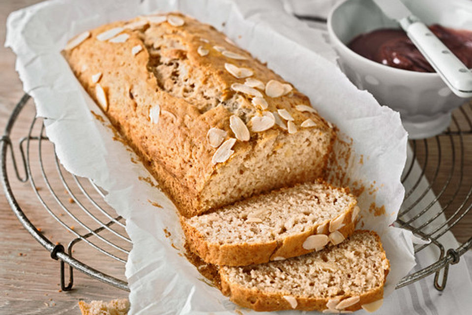 Saftiger veganer Bananenkuchen mit Dinkelvollkornmehl und Kokosmilch