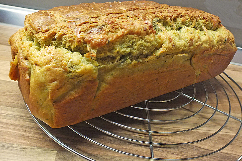 Brot mit Käse und Olivenöl