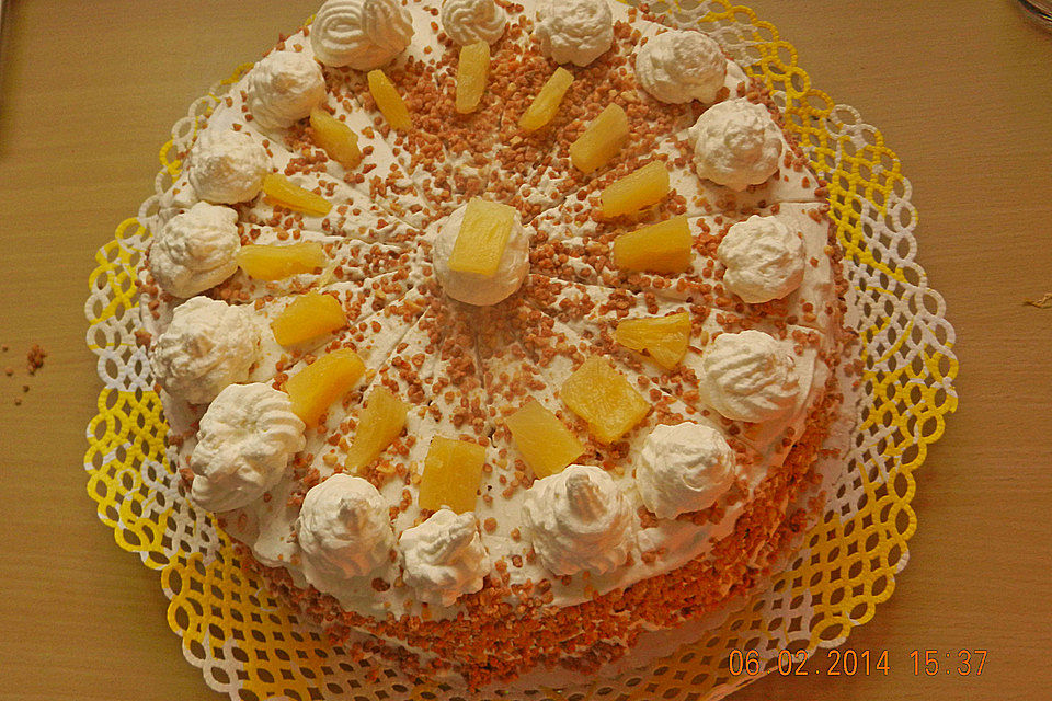 Ananas-Mandel-Torte