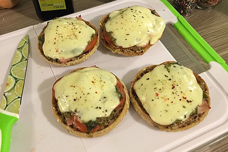 Smokeys Low-Carb Toast Mozzarella