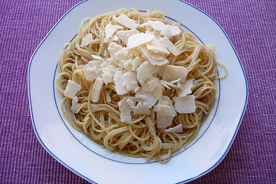 Pasta mit Kürbiskernöl und Grana Padano