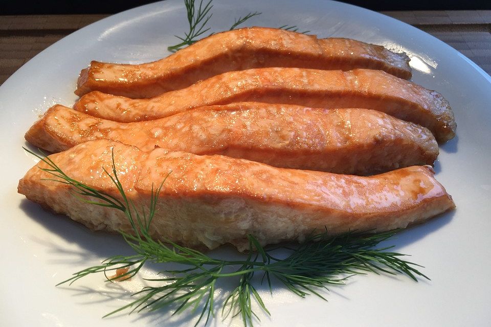 Glasierter Lachs