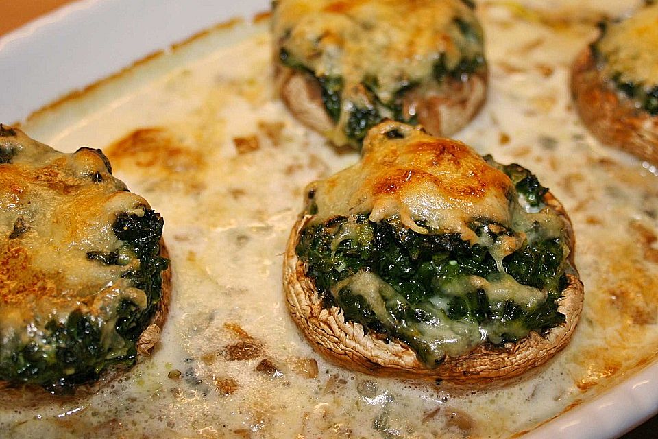 Gefüllte Champignonköpfe mit Spinat und Gorgonzolasoße