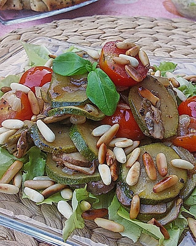Zucchini - Pilz - Salat