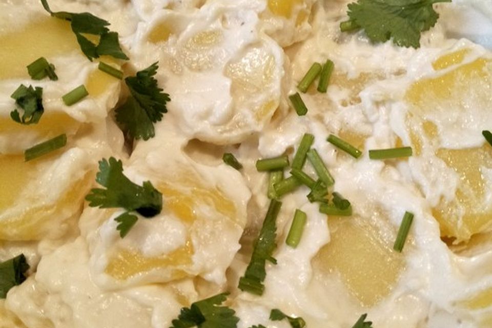 Kartoffelsalat mit veganem Mayo-Dressing