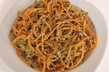 Kürbis-Spaghetti mit Pesto-Duett