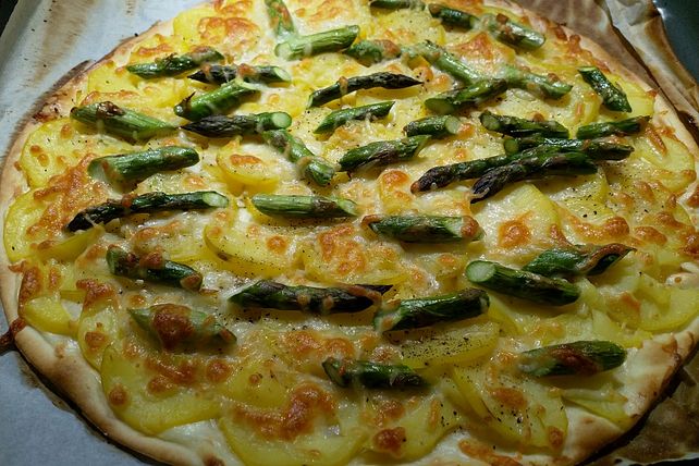 Spargel-Kartoffel-Flammkuchen von Jacqu| Chefkoch