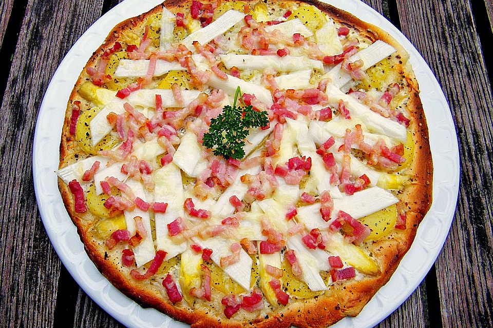 Spargel-Kartoffel-Flammkuchen