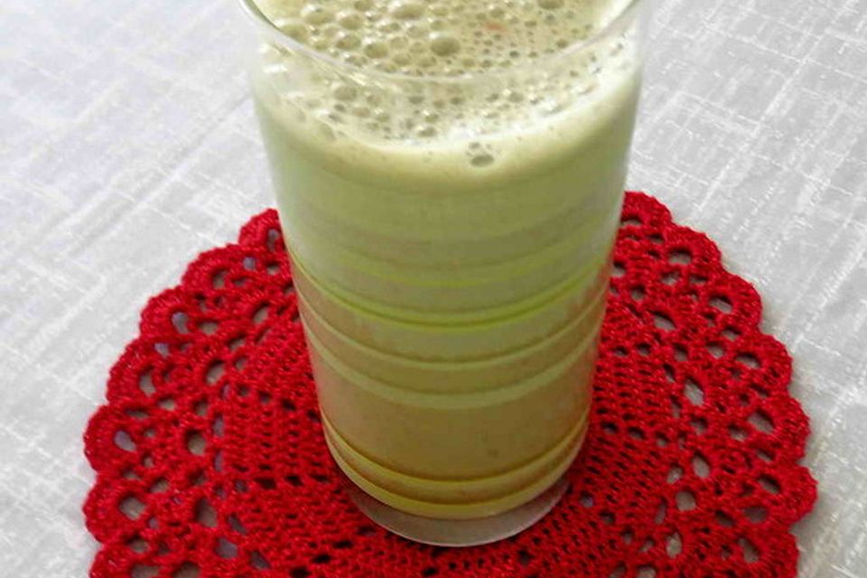 Liebstöckel-Grapefruit-Smoothie