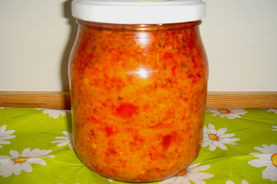 Chutney mit Chilis und Paprika