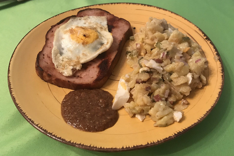 Kartoffelsalat mit Specksoße