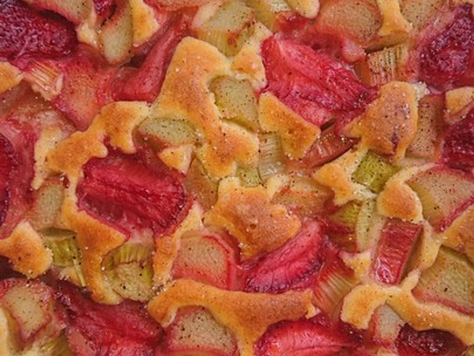 Erdbeer-Rhabarber-Joghurt Kuchen von LOESTER | Chefkoch