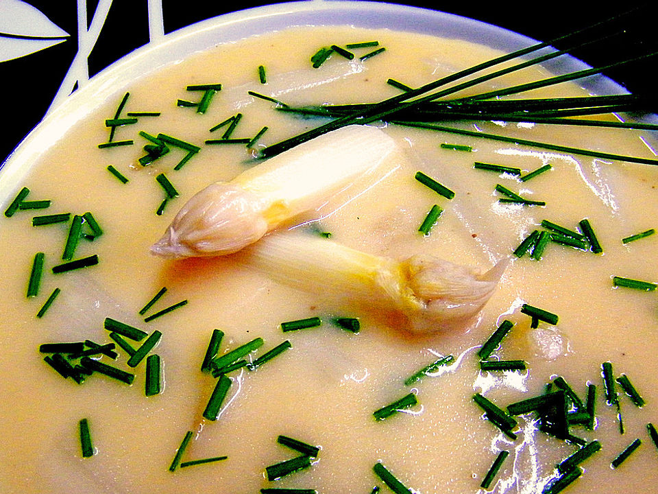 Spargelsuppe auf kalifornische Art von Hegebeate| Chefkoch
