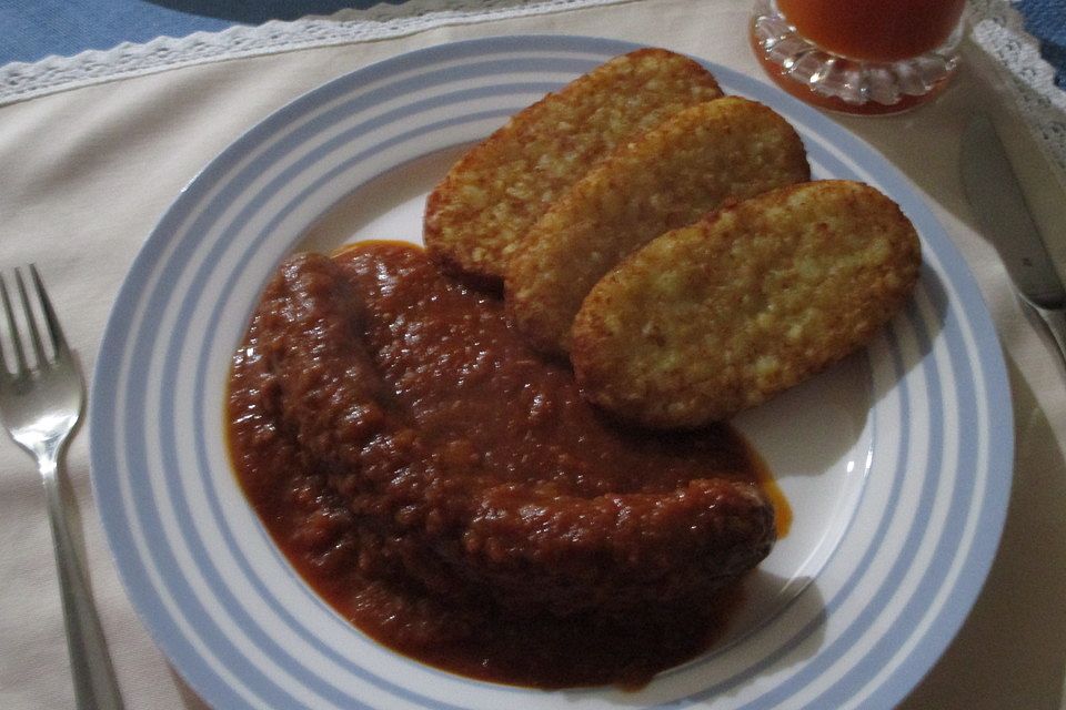 Currywurst  mit einer fruchtig-scharfen Currysoße