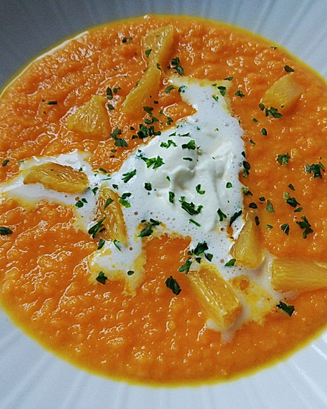 Karotten-Ingwer-Suppe mit Orangenöl