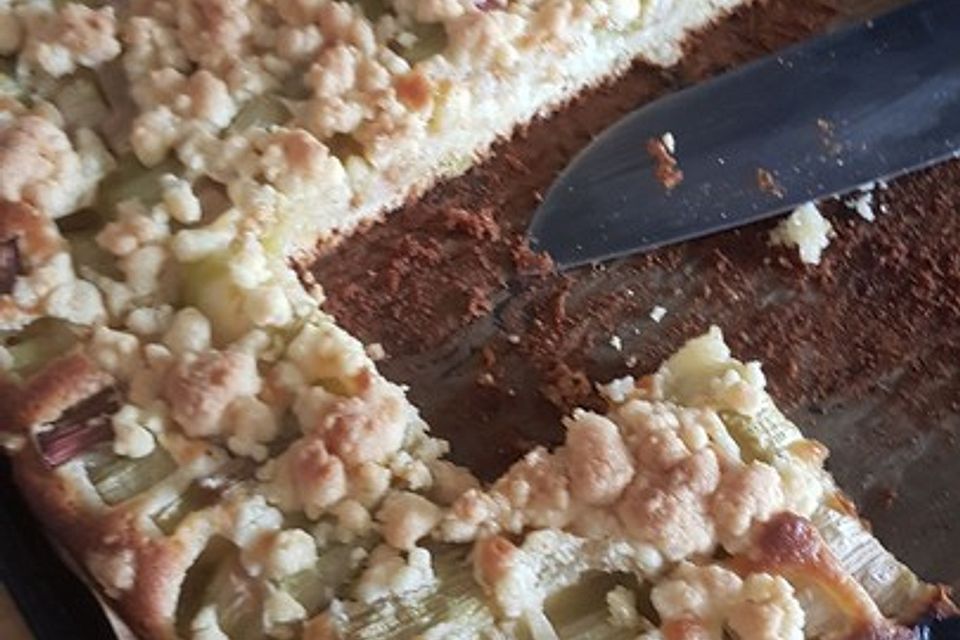 Rhabarber-Streusel-Kuchen