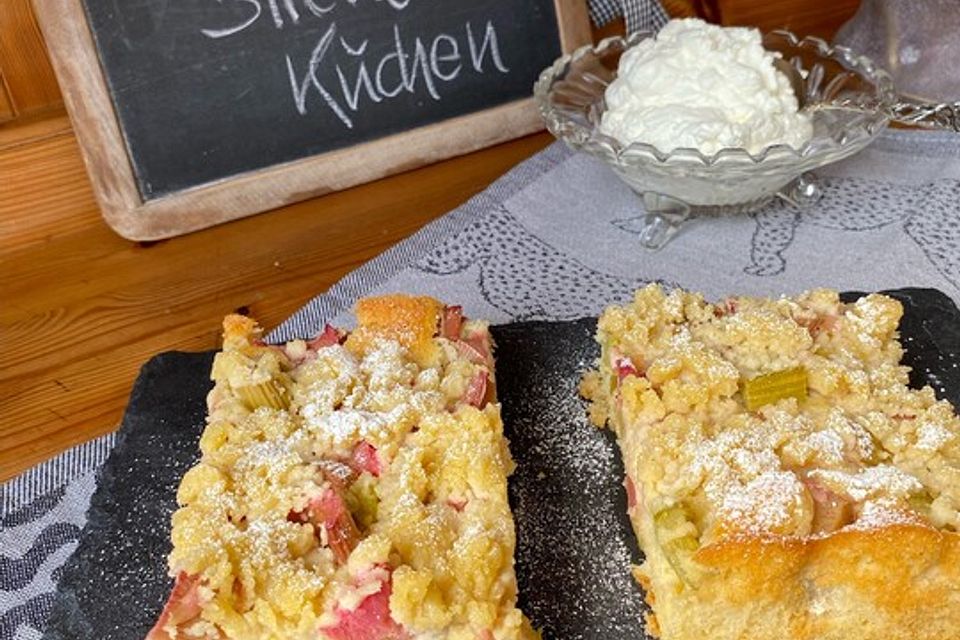 Rhabarber-Streusel-Kuchen