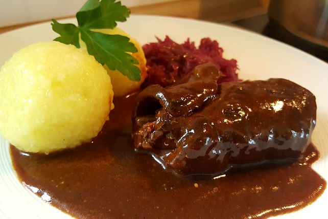 Rinderrouladen in Rotweinsauce von foranangel| Chefkoch