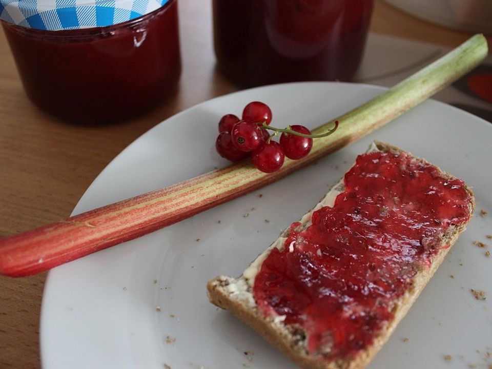 Evis Rhabarber-rote Johannisbeeren-Marmelade von Evi-kocht| Chefkoch