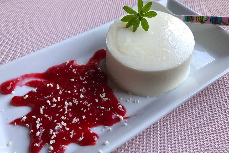 Buttermilch - Zitronenmousse Buttermilch - Zitronenmousse