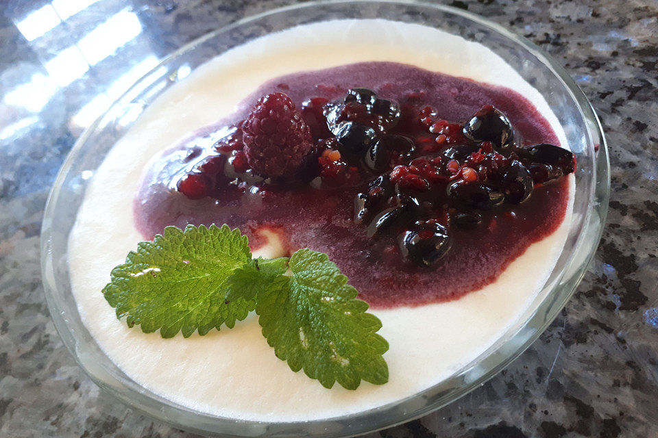 Buttermilch - Zitronenmousse Buttermilch - Zitronenmousse